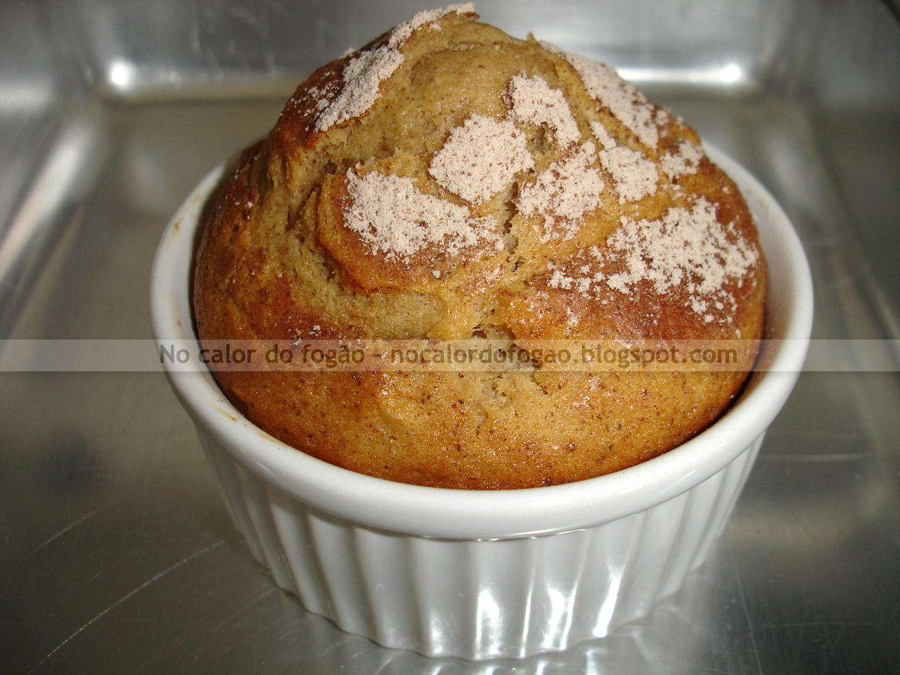 Muffins de banana, amêndoas e canela