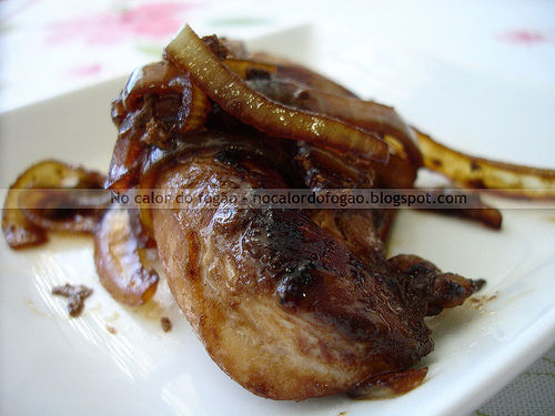 Filé de frango marinado em shoyu e açúcar mascavo