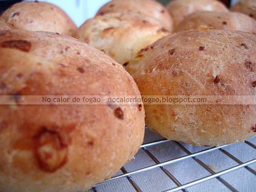 Pão de cebola e queijo do reino