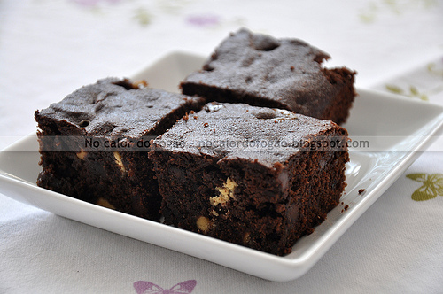 Brownies ‘cakey’ com farinha de trigo integral