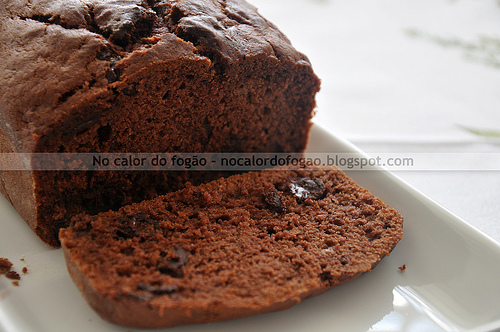 Bolo de banana e chocolate