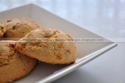 Scones de maçã e muçarela