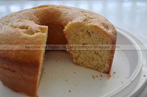 Bolo de abacaxi fresco