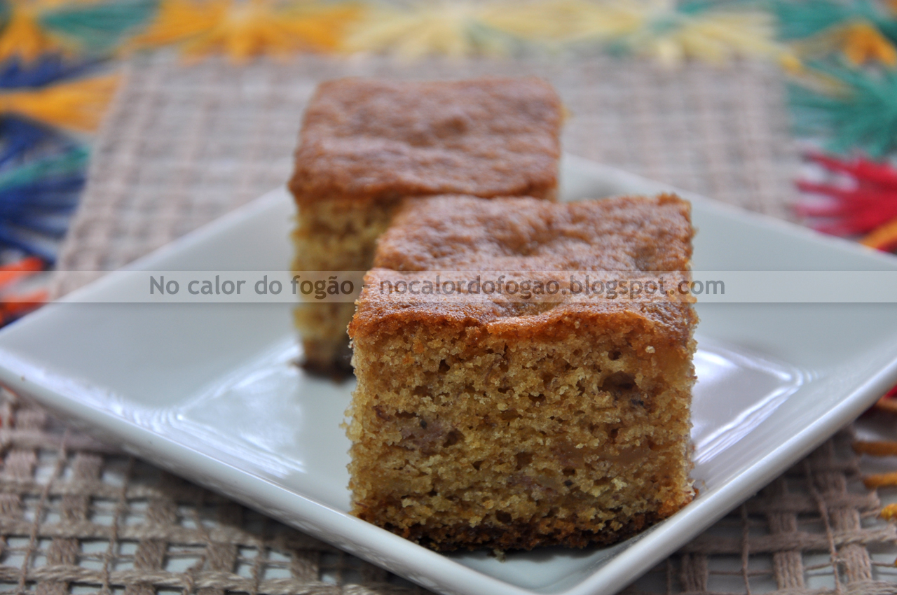 Bolo de banana caramelada