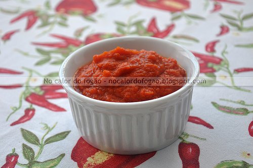 Molho de tomate enriquecido à moda da casa