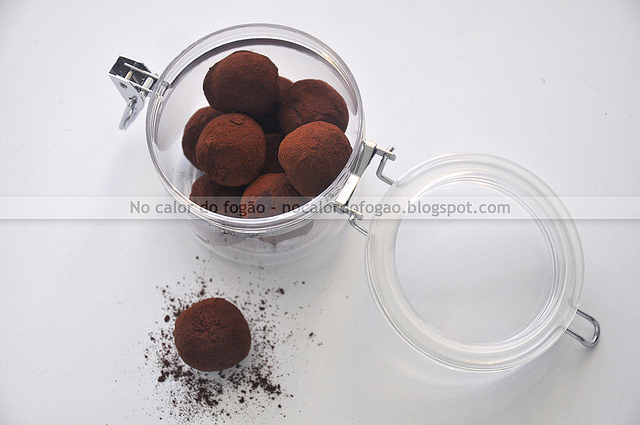 Trufas de chocolate amargo e Nutella