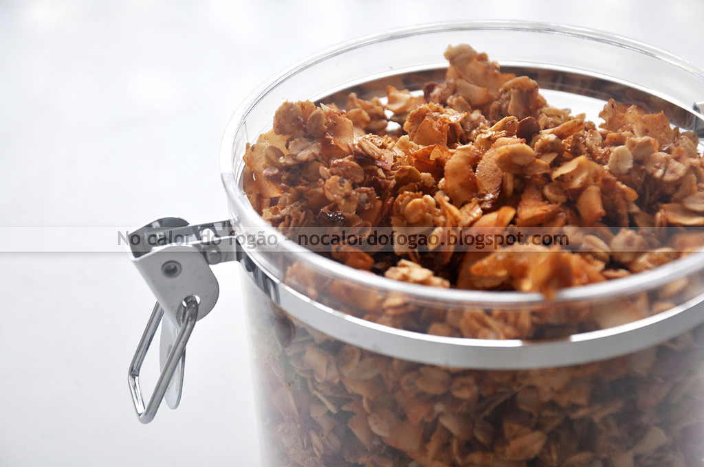 Granola de coco e canela