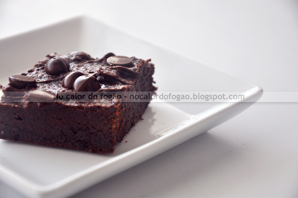 Brownies de amêndoas e tâmaras