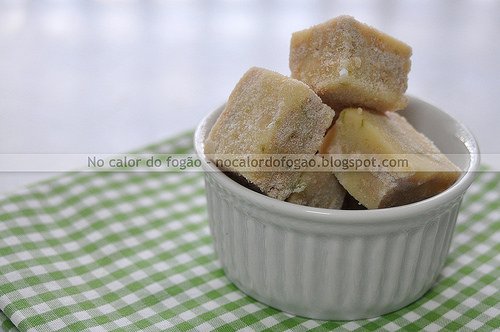 Palha italiana de limão e chocolate branco