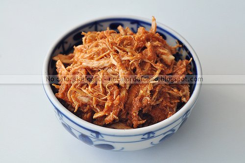 Slow cooker pulled chicken