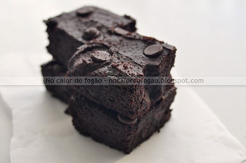 Bolo/brownie de chocolate com batata-doce